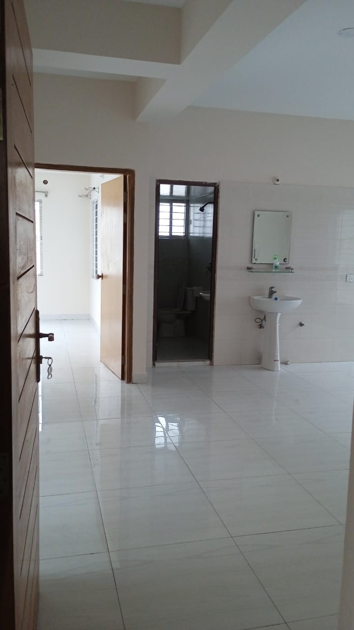 Spacious 3-Bed Single Unit Flat for Rent in Bashundhara Block-F